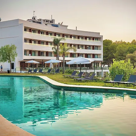 Ξενοδοχείο Serawa 4*